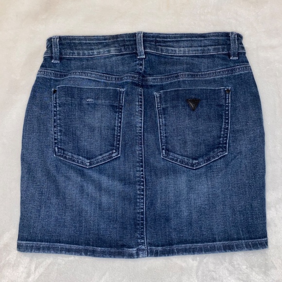 GUESS Size 27 Dark Wash Denim Mini Skirt W/Blazk Zipper Accents - Picture 6 of 9